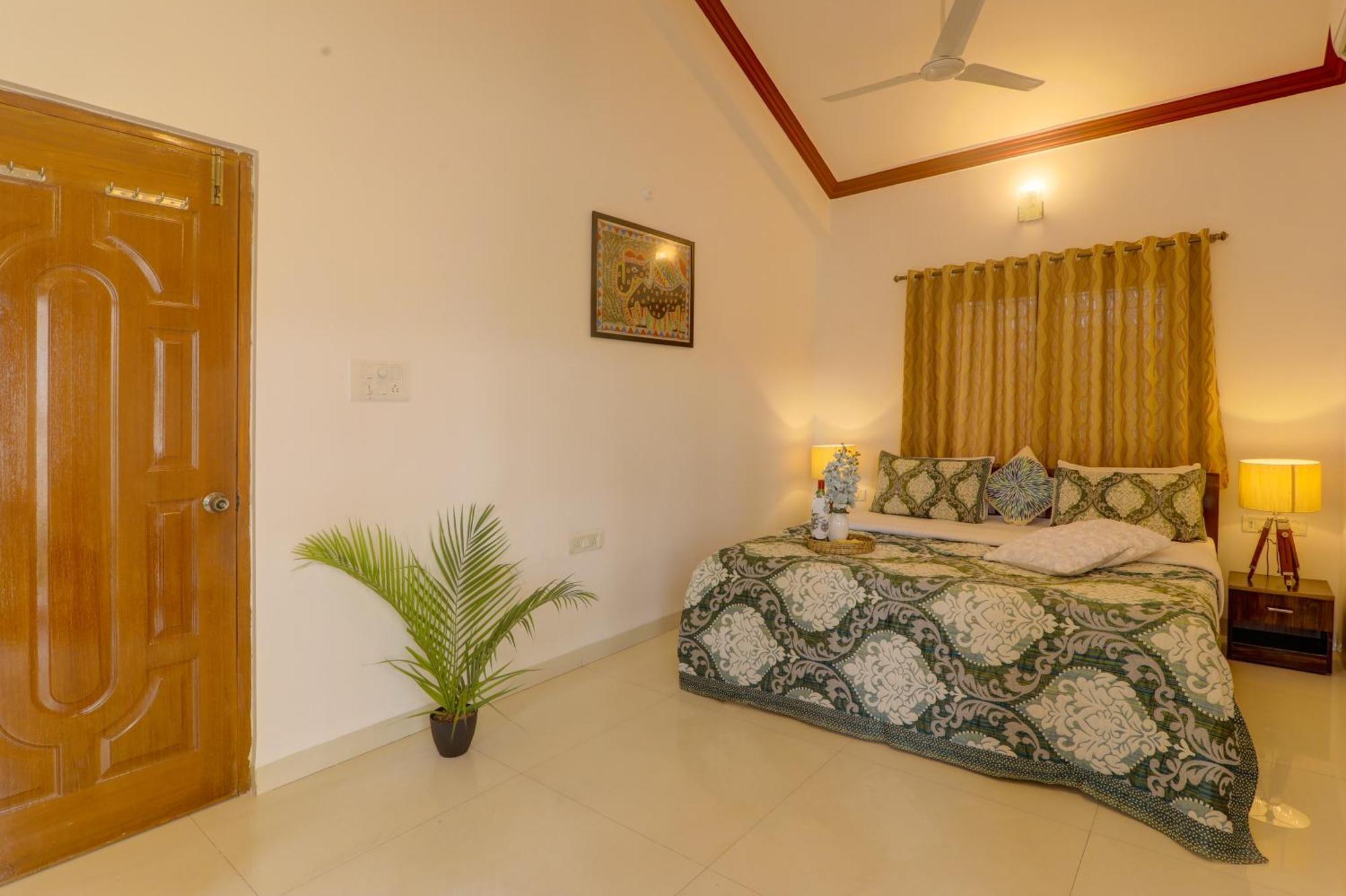 Jaqk Holidays - 9Bhk Villa For Big Groups, Private Pool-Wifi-Cartaker-Parking, North Goa Бага Екстер'єр фото