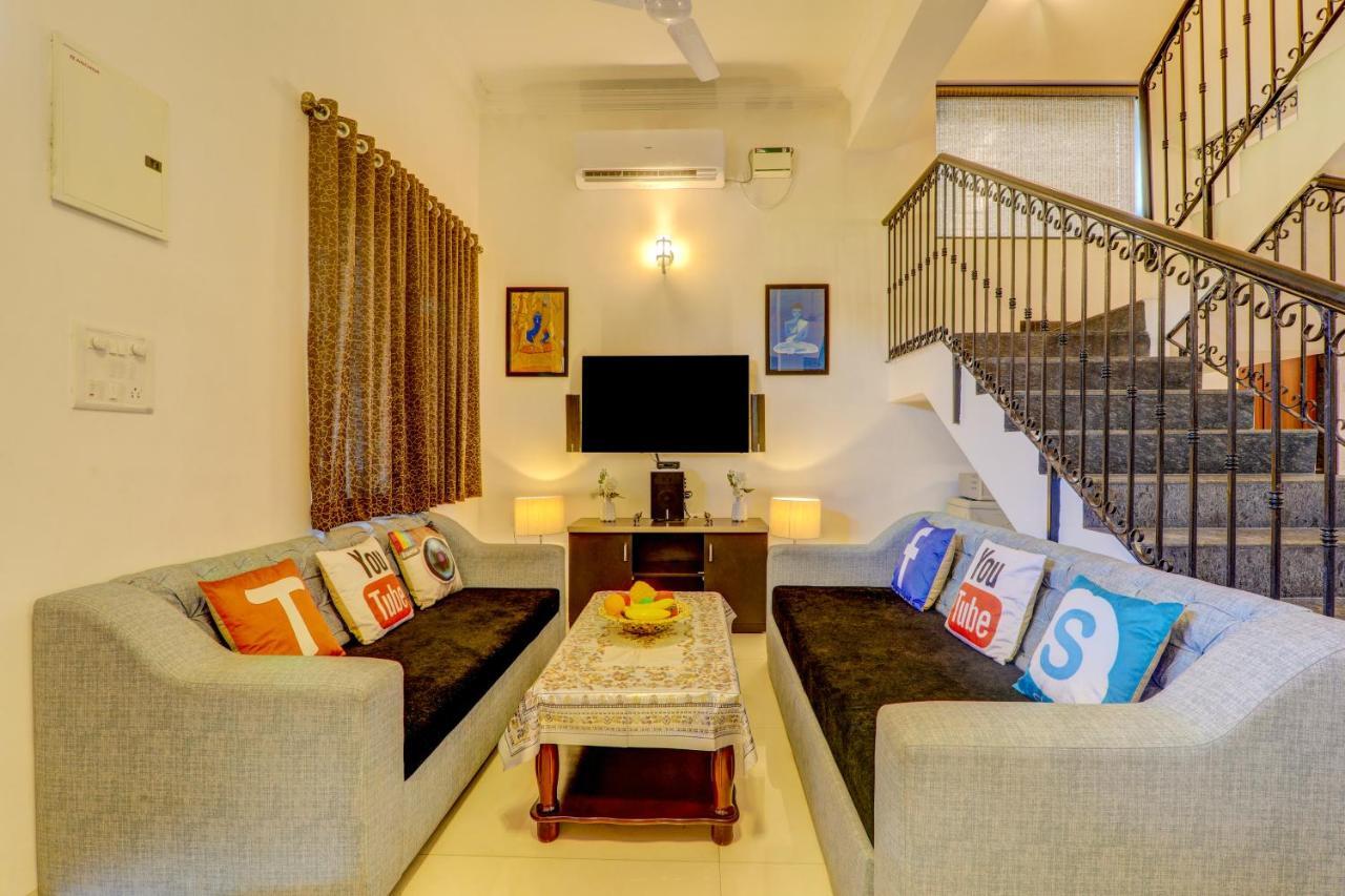 Jaqk Holidays - 9Bhk Villa For Big Groups, Private Pool-Wifi-Cartaker-Parking, North Goa Бага Екстер'єр фото
